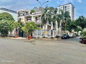 Biệt Thự #49 Đường Số 4 & Đường Số 3 ; Phường Phú Mỹ ; Quận 7