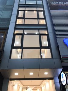 Cho thuê nhà 85 Nguyễn Thái Học, P. Cầu Ông Lãnh, Q1